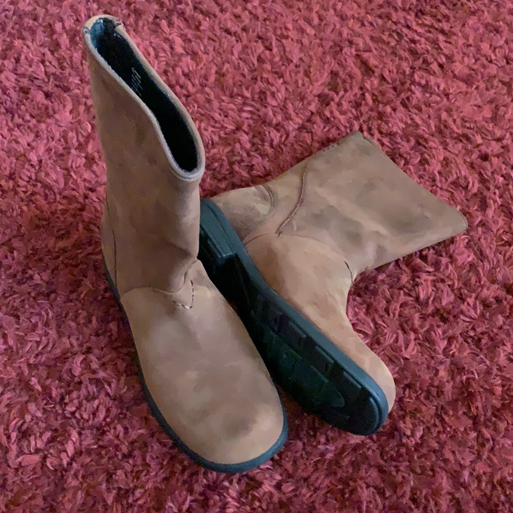 Women’s L.L. Bean Nubuck Mid-Calf Boots